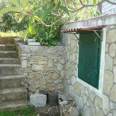 Art House Old Village Apartman Jesenice (Split-Dalmatia)