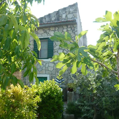Apartman Art House Old Village Jesenice (Split-Dalmatia)