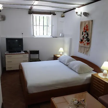 Art House Old Village * Jesenice (Split-Dalmatia)
